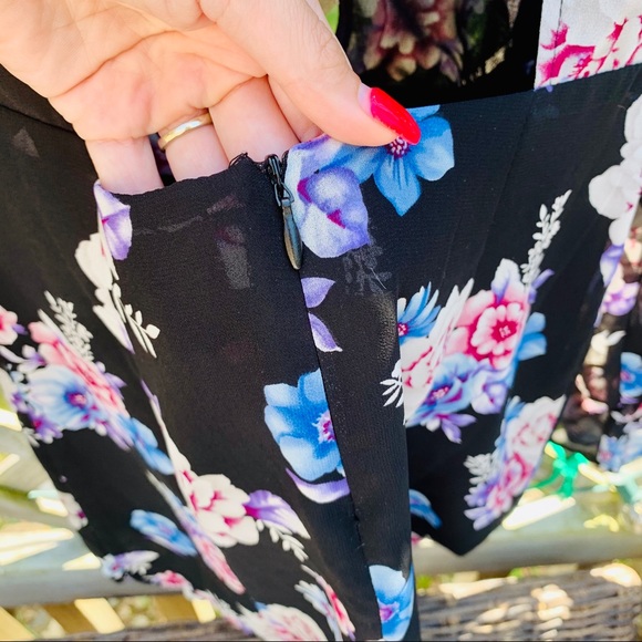 NWOT! Forever 21 Floral Romper - Picture 5 of 6